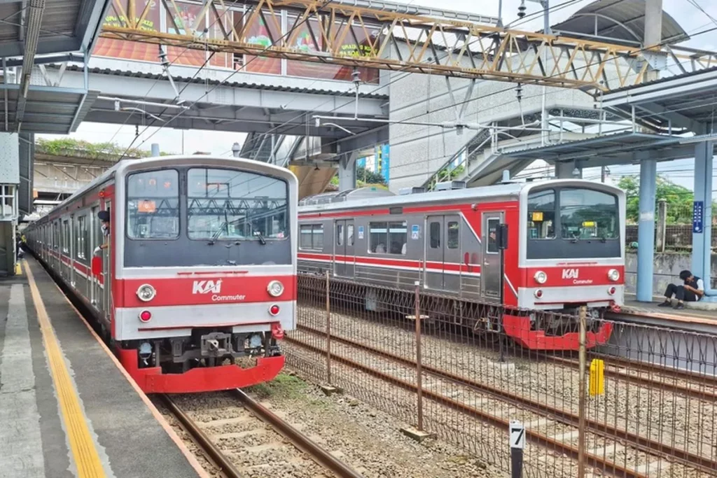 Pengamat Kebijakan Publik UNAIR Soroti Rencana Perubahan Subsidi KRL Jabodetabek