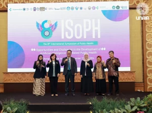 UNAIR Faculty of Public Health hosts 8th ISoPH, explores AI in Public Health (Photo: PKIP)