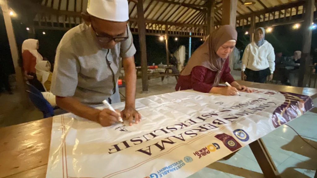 Penandatanganan Komitmen untuk lancarkan program ASI eksklusif dan Cegah MP ASI dini (Foto: Istimewa)