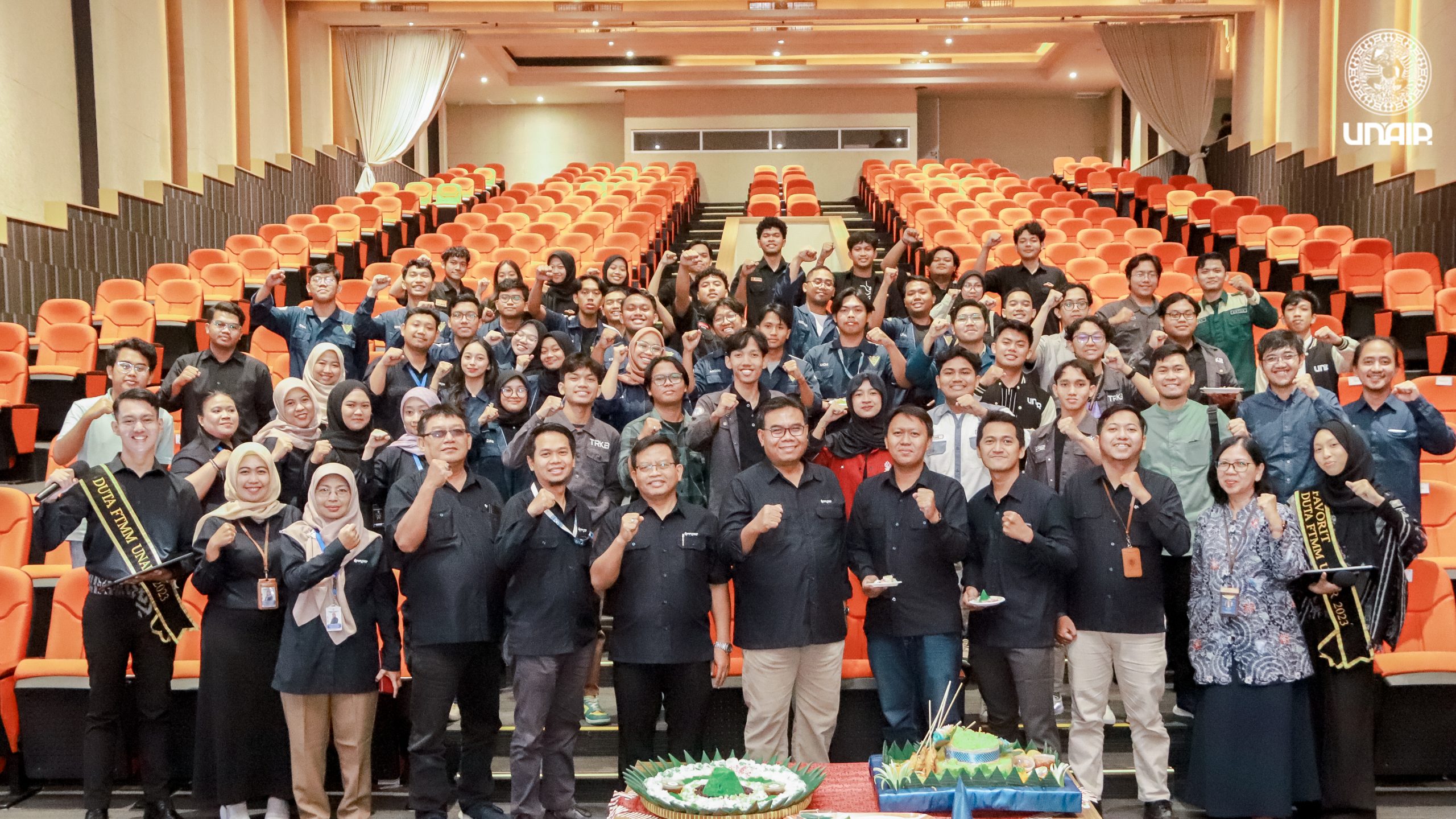 Foto Penyambutan Kontingen PIMNAS-37