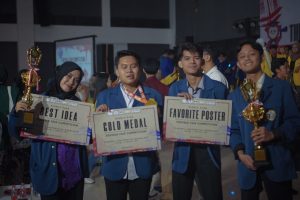 Tim UNAIR meraih medali emas pada cabang lomba esai subtema pertanian dan pangan (Foto: Dok. tim)