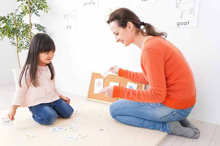 Memahami Tantangan Anak Bilingual dalam Berbicara