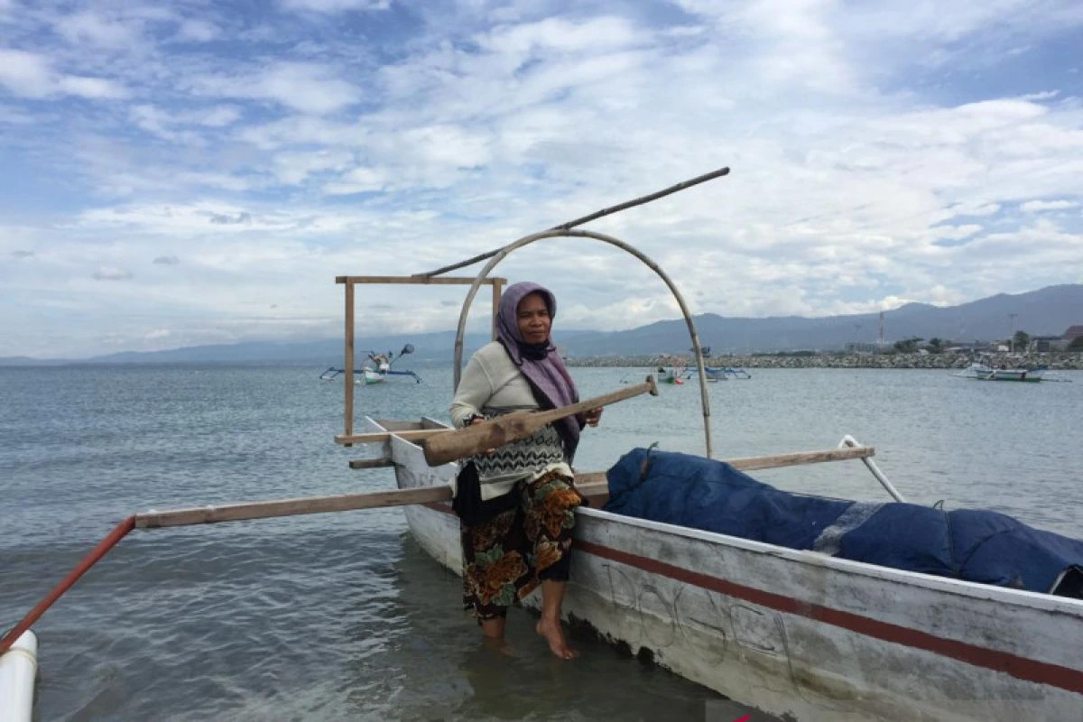 Peran Perempuan dalam Peningkatan Kesejahteraan Keluarga Nelayan Tradisional
