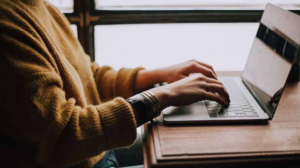 ACSID-11 Andal dan Valid dalam Menilai Penggunaan Internet yang Bermasalah pada Mahasiswa