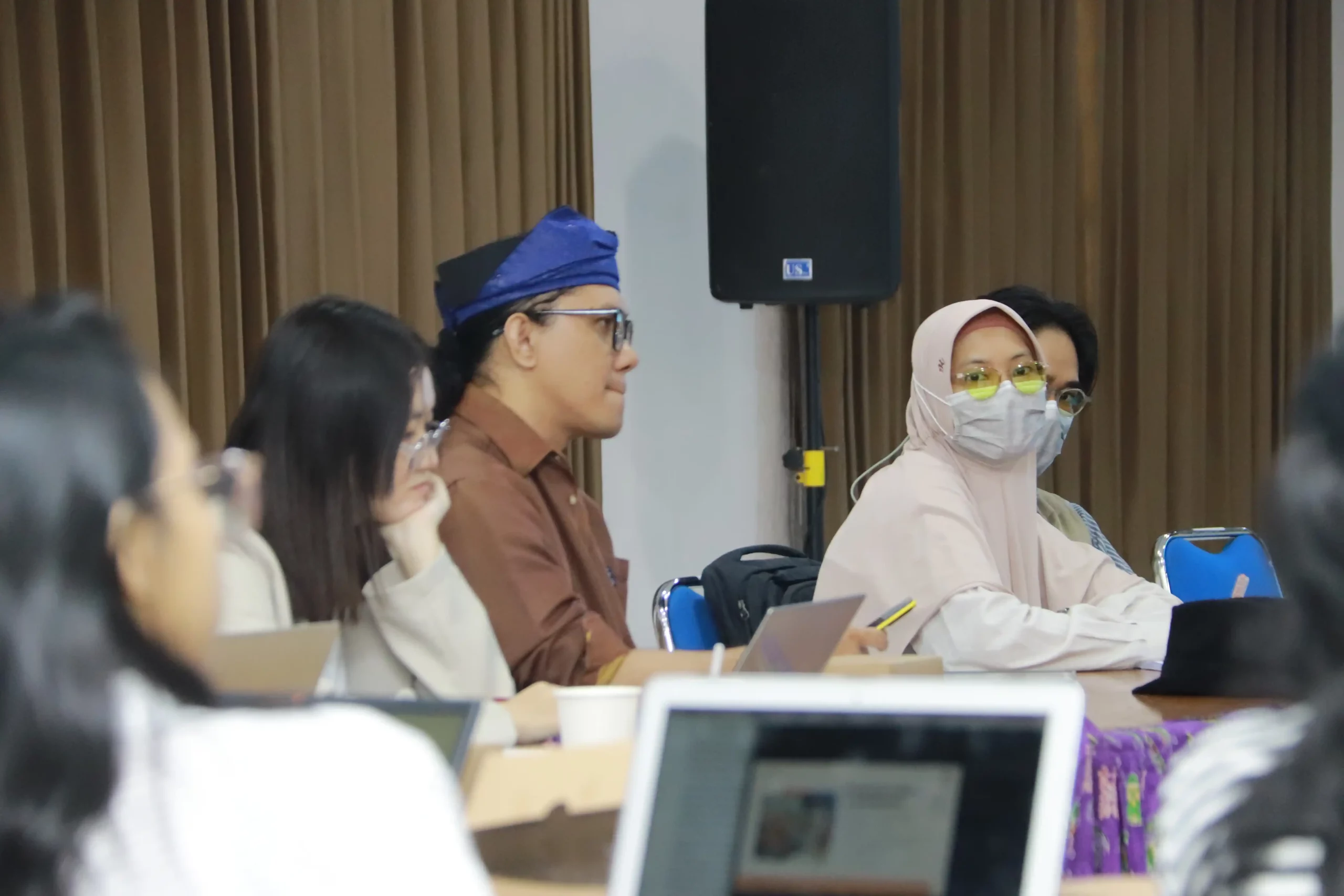 Suasana diskusi dalam workshop Science Communication for Planetary Health (SciCOPH) (Foto: PKIP UNAIR)
