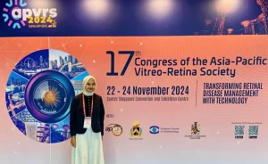 Annisa saat 17th Congress of Asia Pacific Vitreo-Retina Society (APVRS) 2024 di Suntec Singapore and Exhibition Centre, Singapura (Foto: Dok. Narasumber)