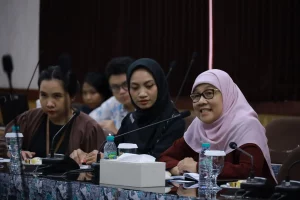 Prof Nyoman saat memberikan sambutan pada pertemuan dengan WSU untuk tingkatkan kolaborasi (Foto: PKIP UNAIR)