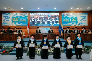 The six newly inaugurated professors were presented with their official inauguration certificates during the ceremony