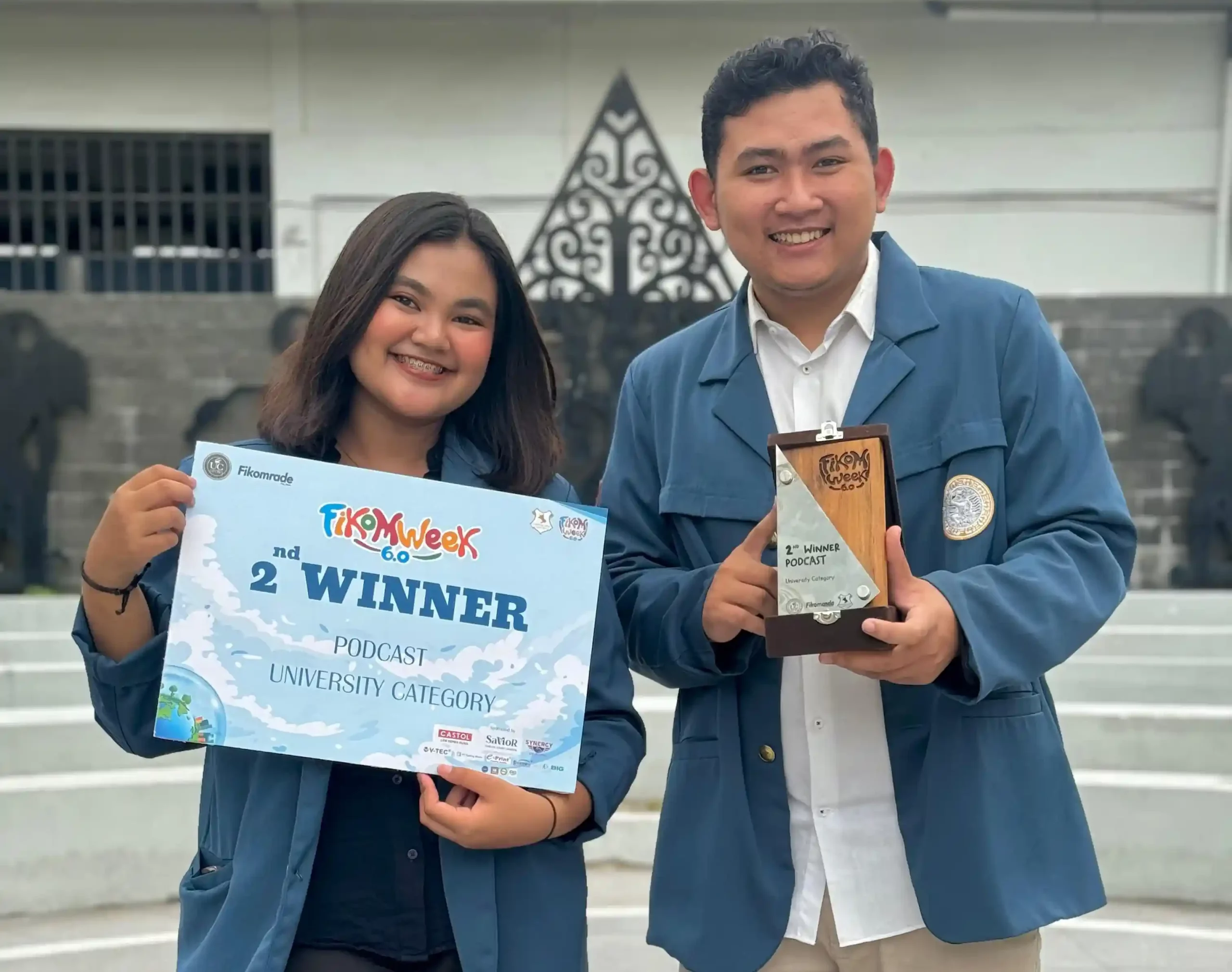 Matthew Reynard Christopher Harsono dan Josephine Euodia Sintikhe Hawila meraih 2nd Winner dalam ajang FIKOMWEEK 6.0