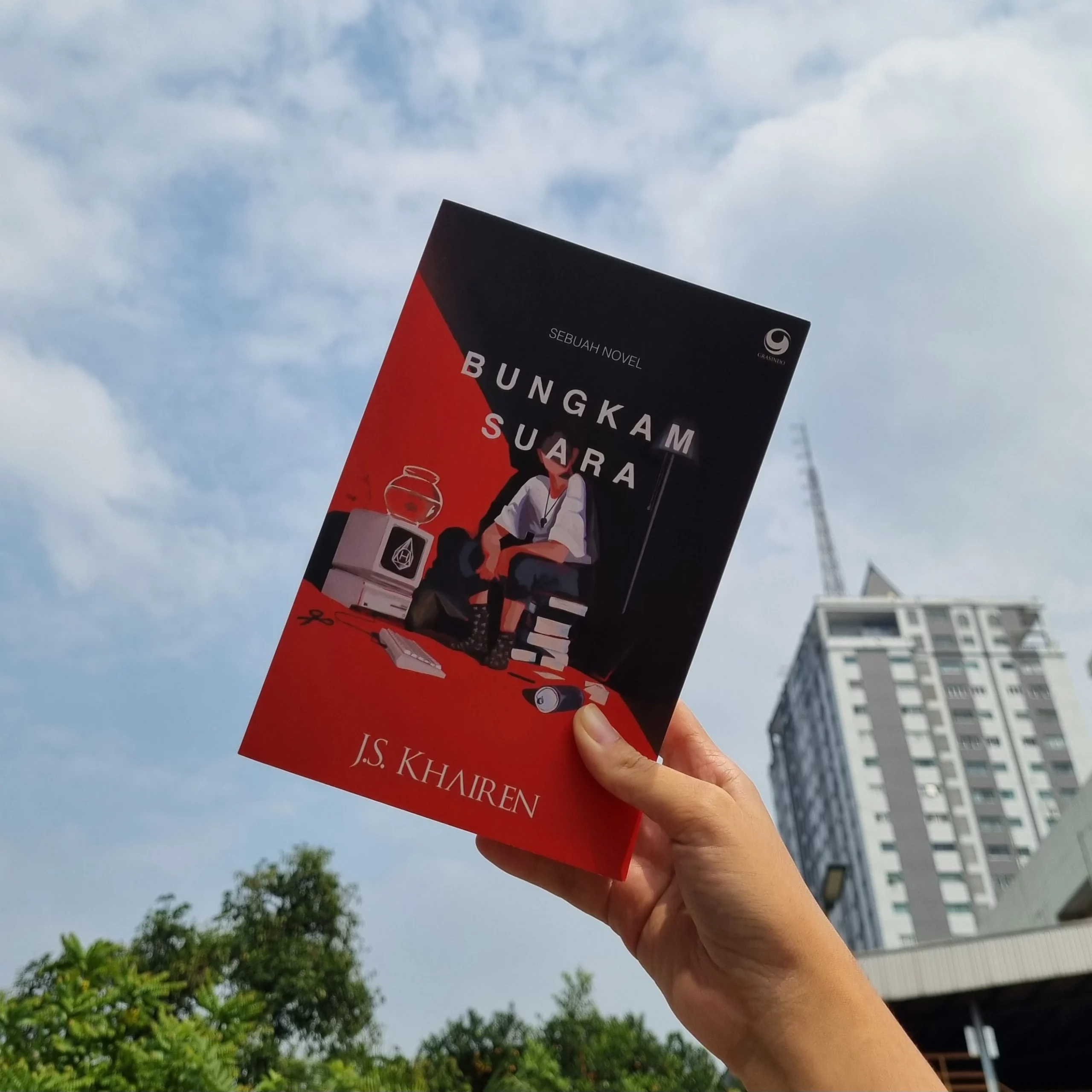Manfaat Karya Sastra sebagai Penggugah Literasi Politik Masyarakat