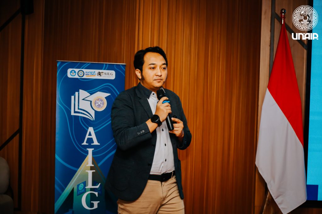 Kepala Divisi Hubungan Masyarakat dan Institusi AILG, Dr Bayu Arie Fianto SE MBA PhD saat memaparkan hasil riset tentang Sustainable Development Goals (SDGs)
