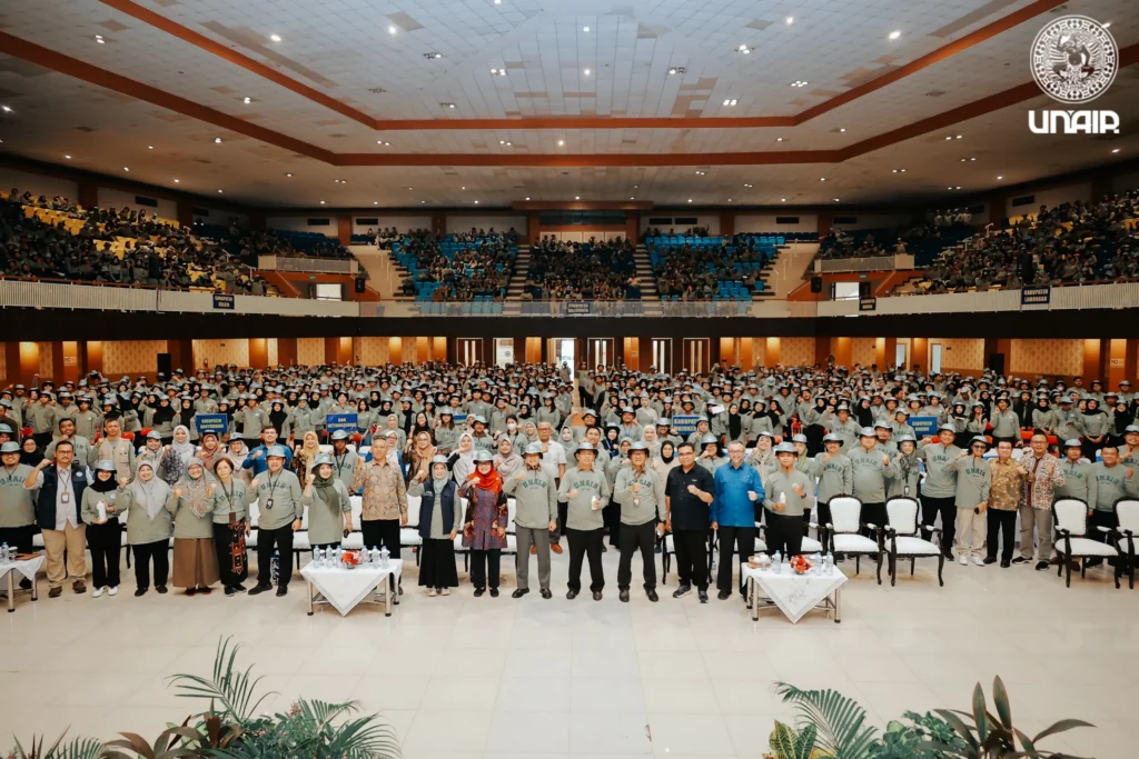 Lepas 2961 Mahasiswa KKN BBK ke-5, Rektor UNAIR Tekankan Pentingnya Impact kepada Masyarakat