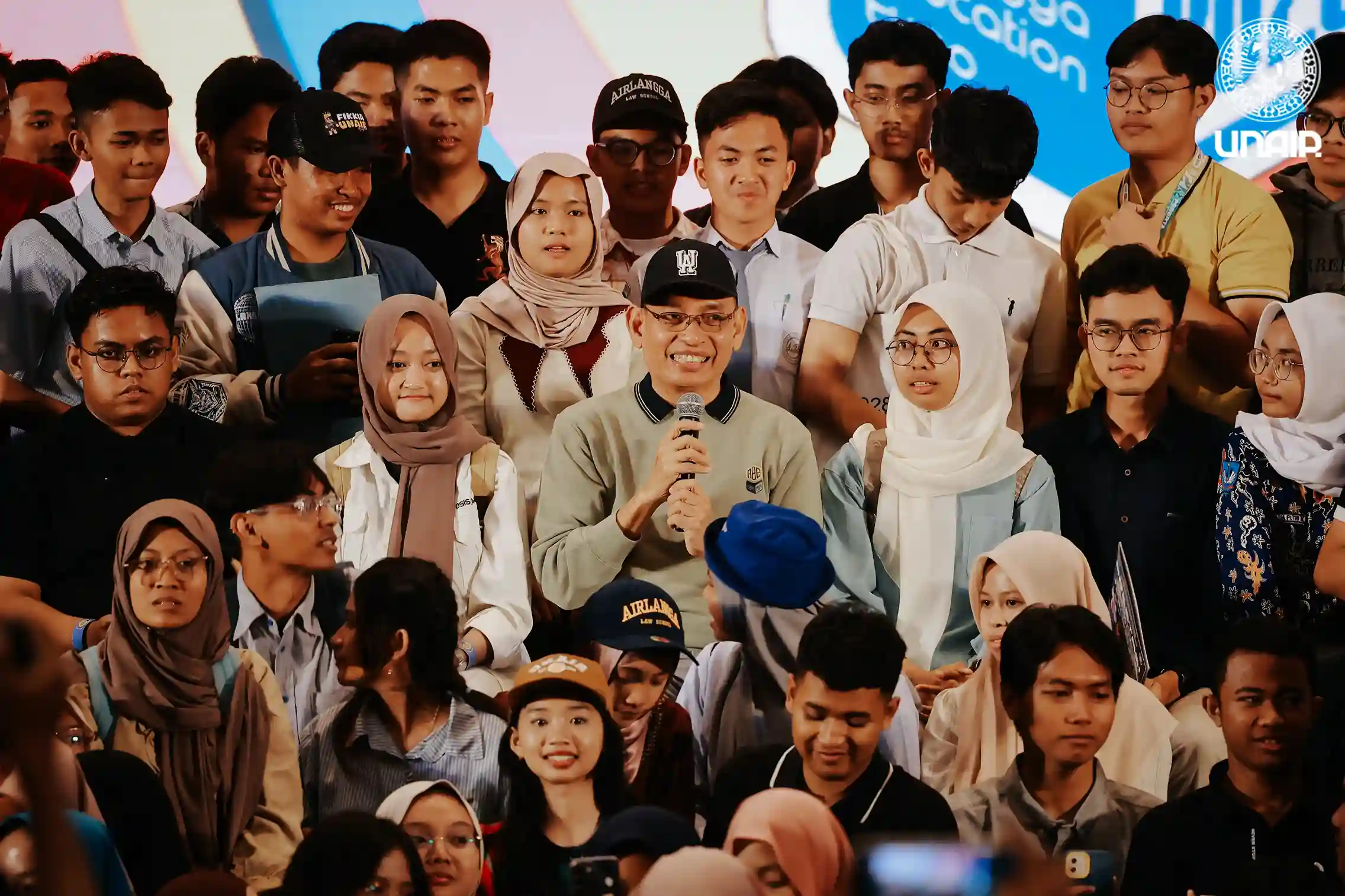 UNAIR Rector, Prof. Dr. Mohammad Nasih, poses with AEE 2025 participants competing for the Golden Ticket.