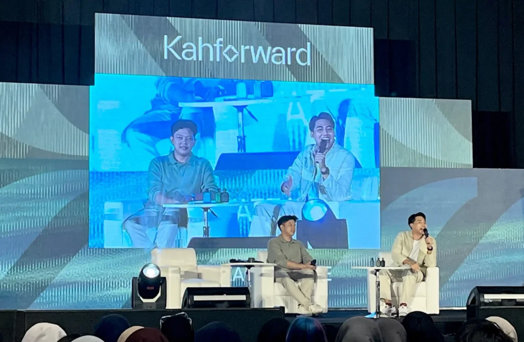 Bayu Skak dalam Acara KahForward UNAIR, Selasa (25/2/2025) di Gedung Airlangga Convention Center (ACC) (Foto: Istimewa)