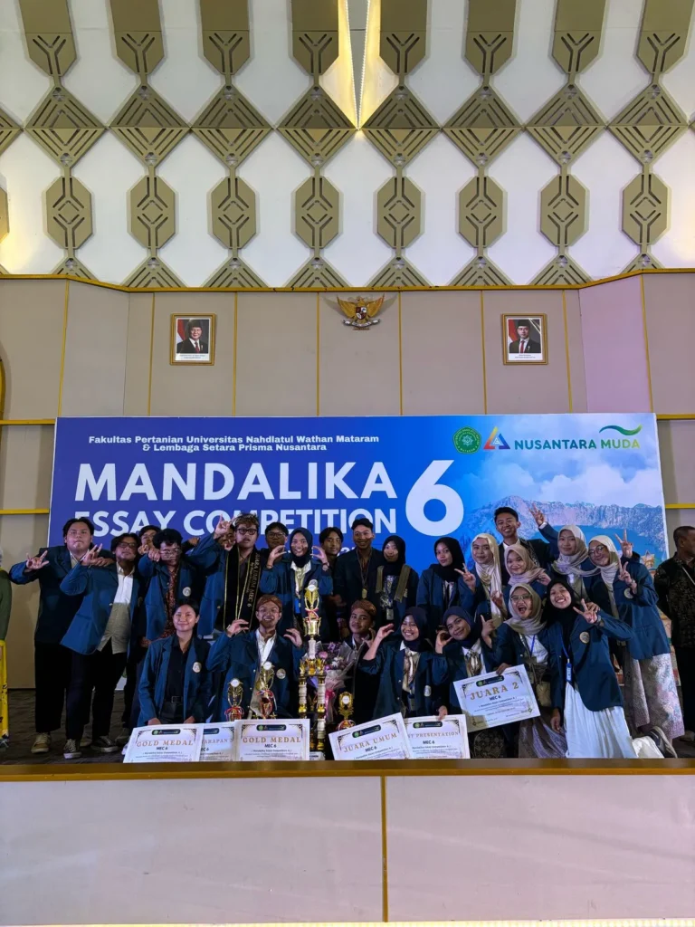 UNAIR delegation team celebrates victory at Mandalika Essay Competition (Photo: By courtesy)