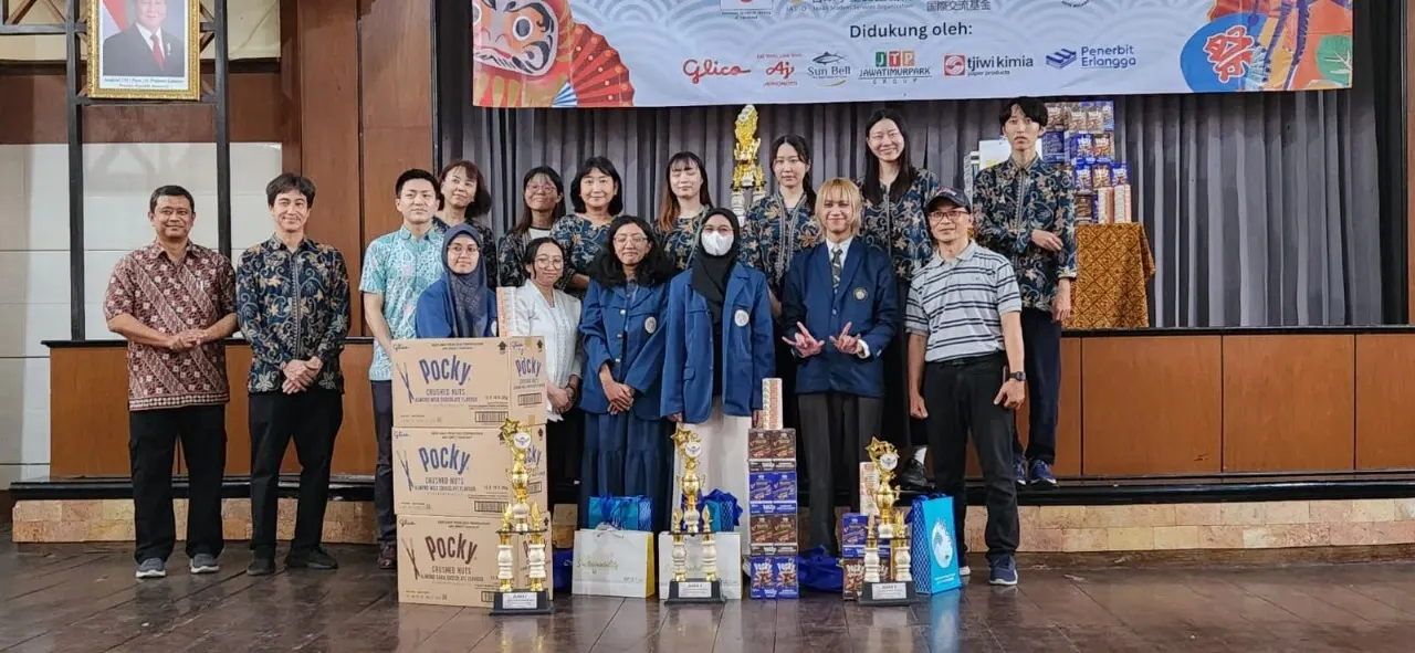 Japanese Language and Literature Program provide booth in Habatake 2025 in Malang