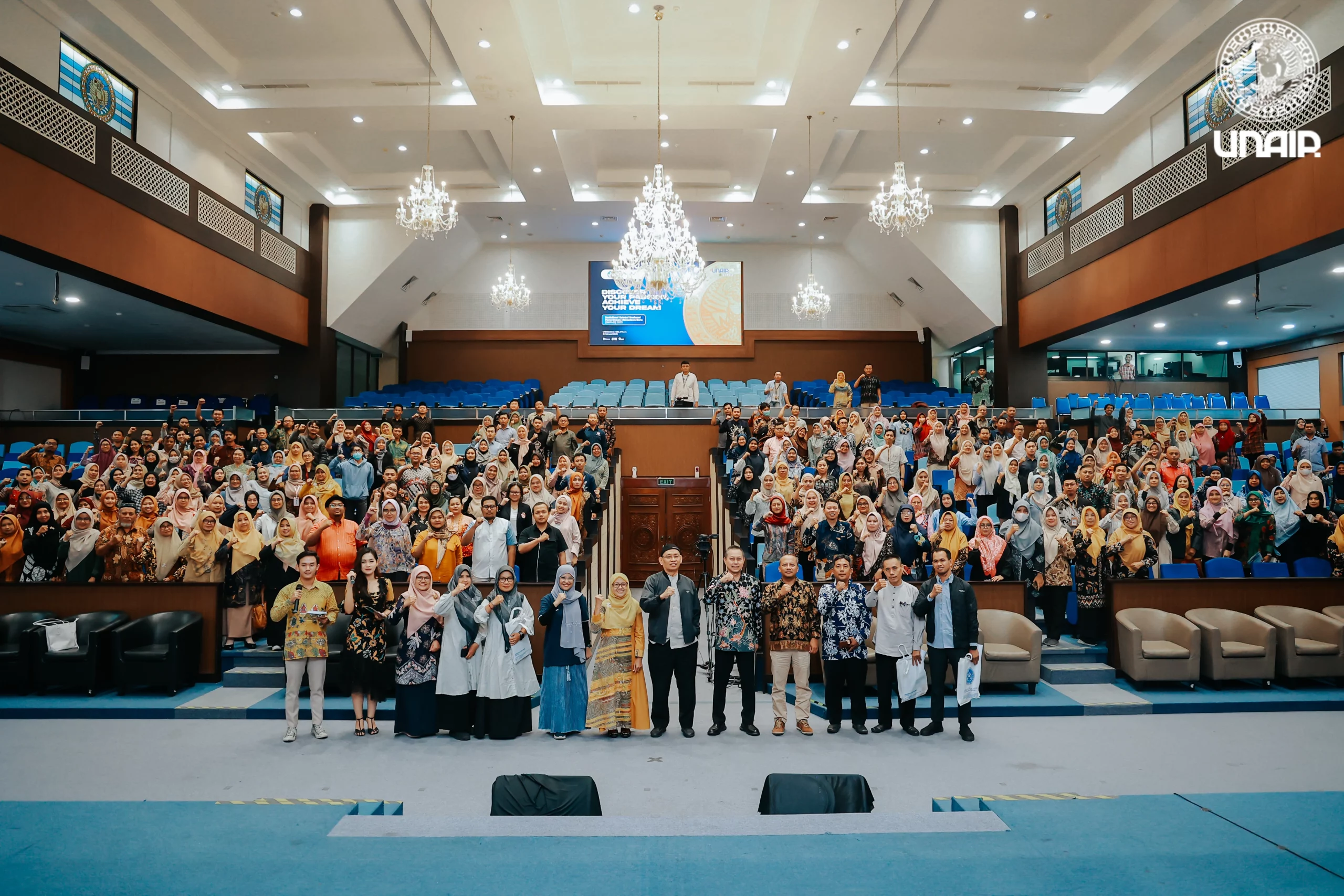 Foto bersama peserta Sosialisasi SNPMB di UNAIR (Foto: PKIP UNAIR)