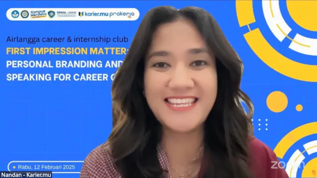 Presentation by Tiodora Nandan Kartika on personal branding and public speaking skills. (Photo: By courtesy)