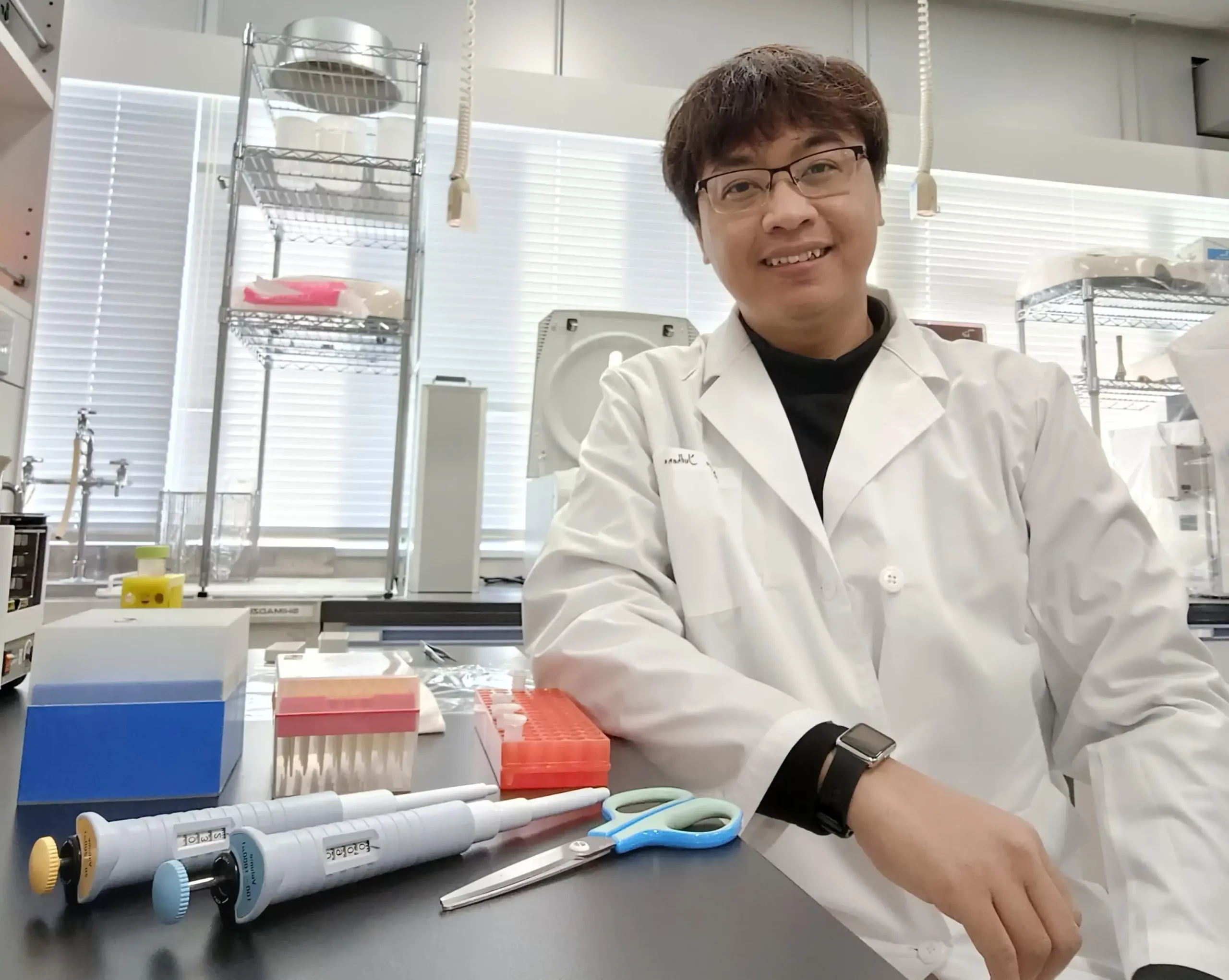 Sosok Aditya Yudhana drh MSi di Laboratorium Riset Osaka Metropolitan University (Foto: Istimewa)