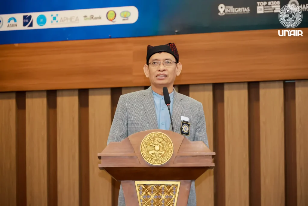 Prof. Nasih during MPR RI Goes to Campus National Seminar. (Photo: PKIP UNAIR)