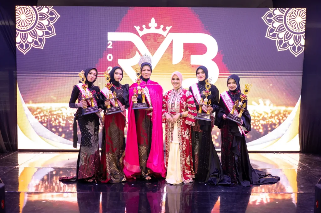 Prosesi awarding Remaja Muslimah Bojonegoro 2025 (Foto: Istimewa)