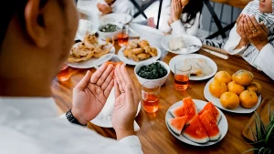 Ilustrasi makanan untuk berbuka puasa. (Foto: realfood.co.id)