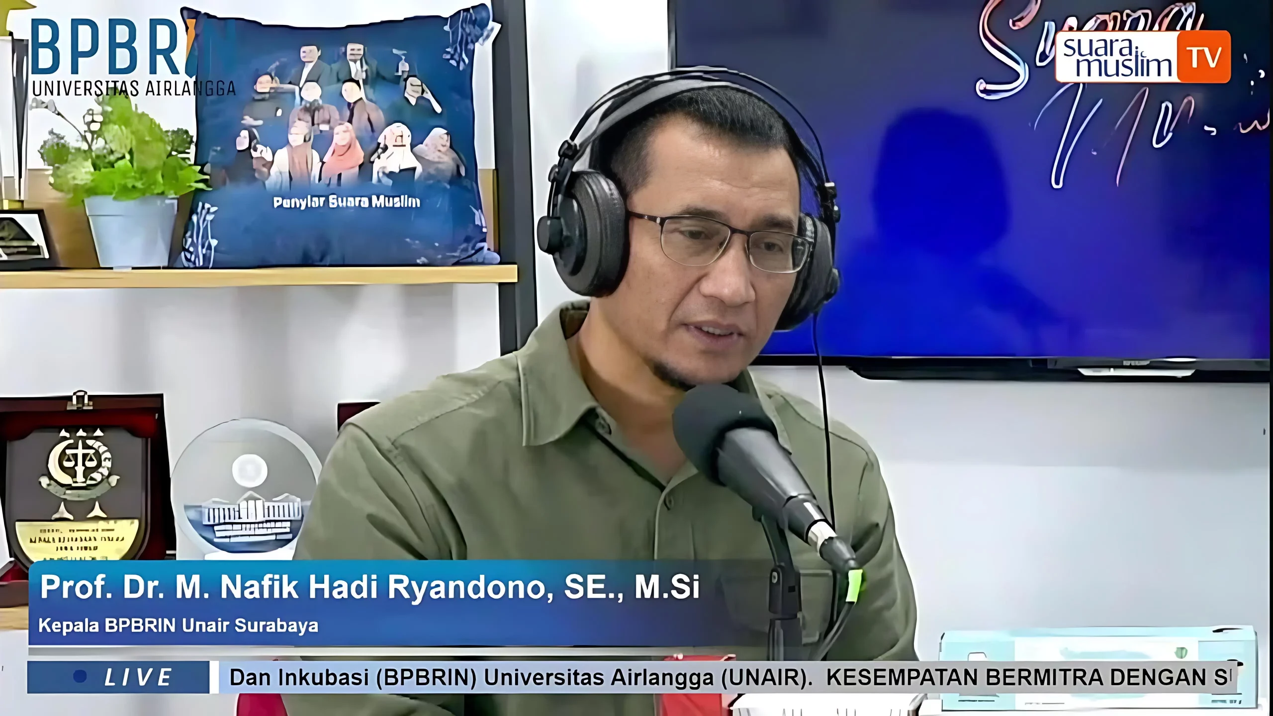 Prof. Dr. Muhammad Nafik Hadi Ryandono, SE, M.Si, Head of BPBRIN, delivers remarks during the talk show “Strengthening Higher Education Partnerships Toward Indonesia Emas 2045,” hosted in collaboration with Suara Muslim TV, Friday (April 25, 2025). (Photo: YouTube Suara Muslim TV)