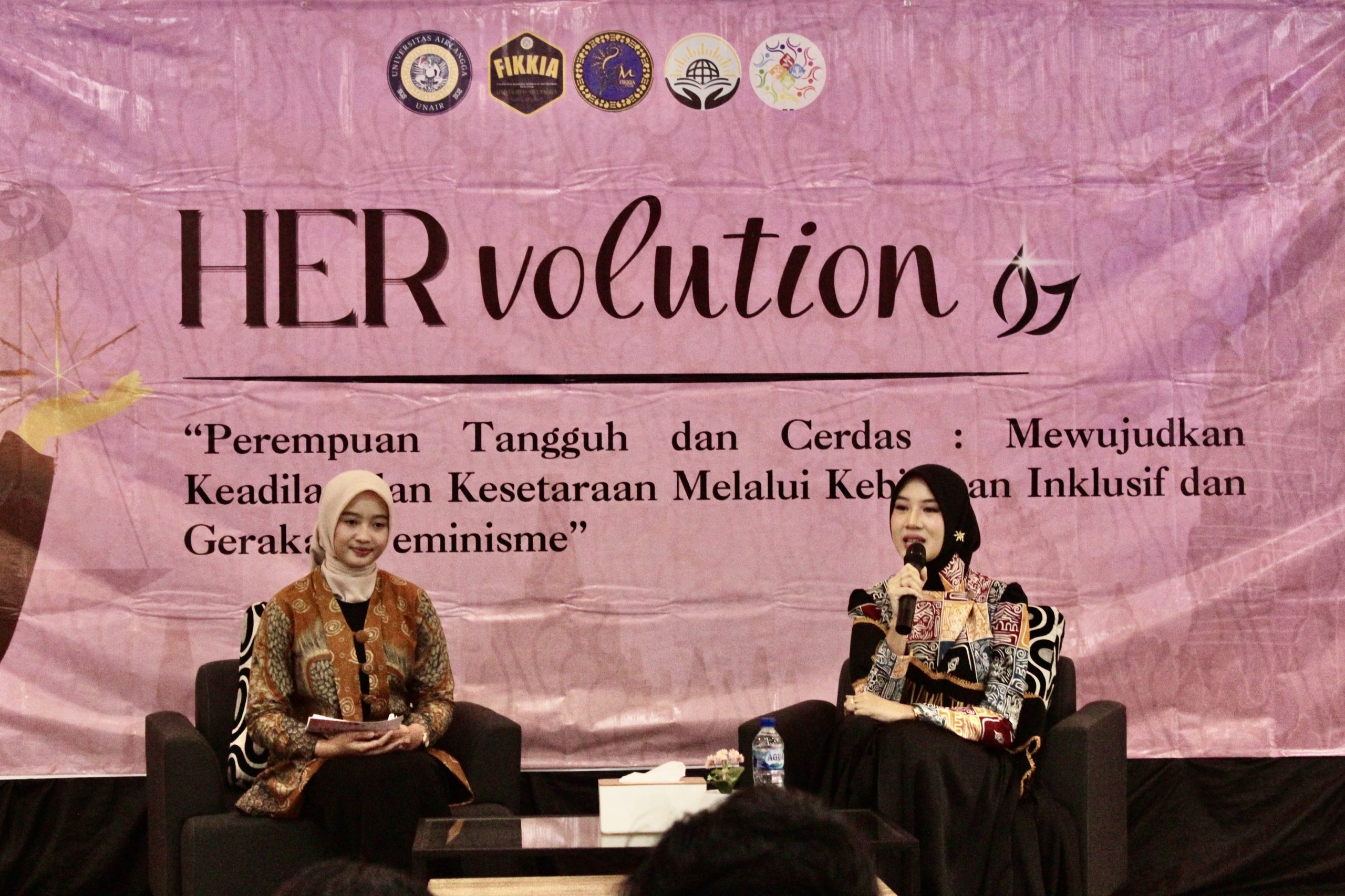 A speaker presents during the interactive seminar on gender equality. (Photo: By courtesy)