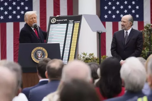 Donald Trump terapkan tarif impor ke sejumlah negara. (Foto: Beritasatu.com)