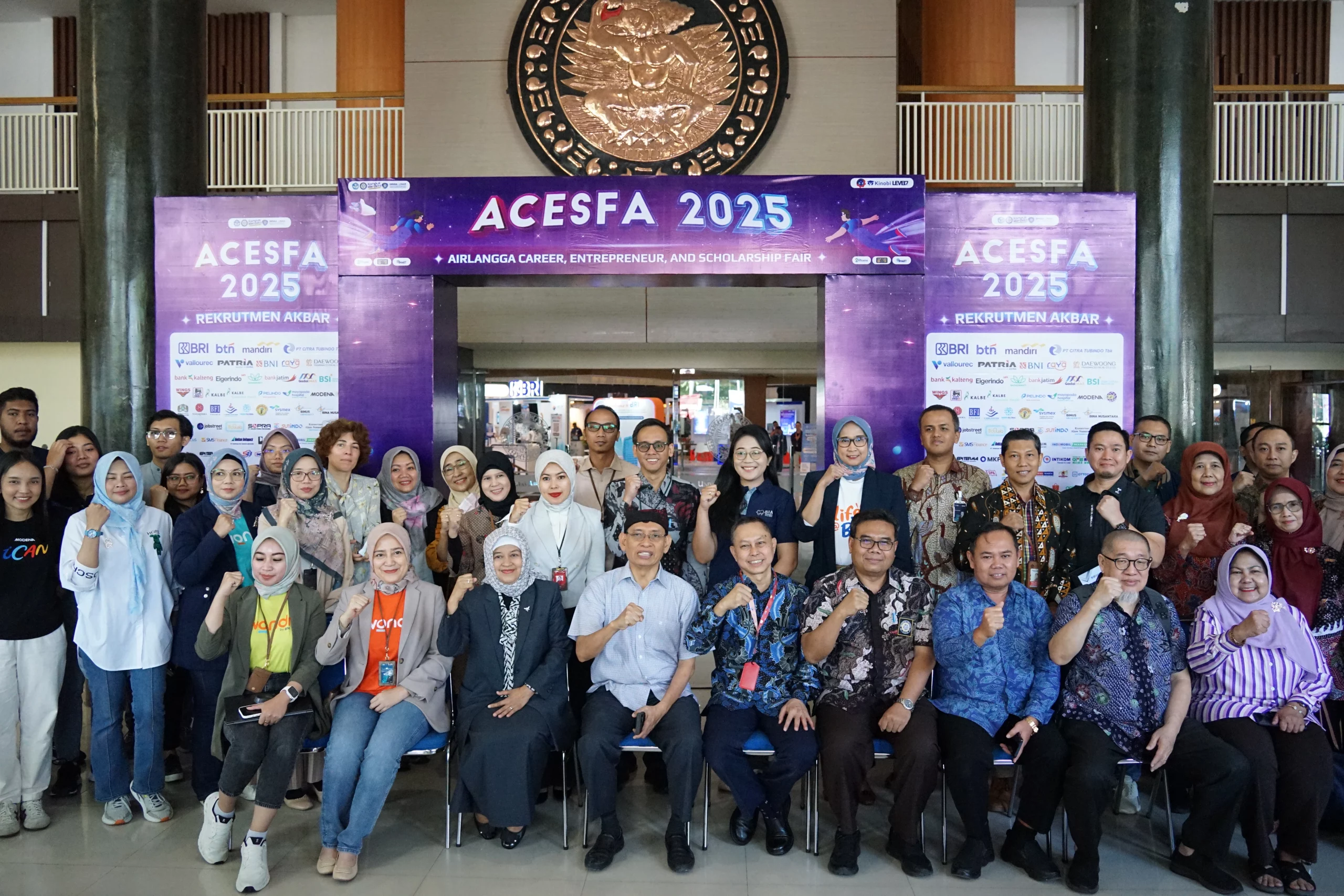 UNAIR Rector alongside the Head of DPKKA, several deans, sponsors, and ACESFA 41 partners