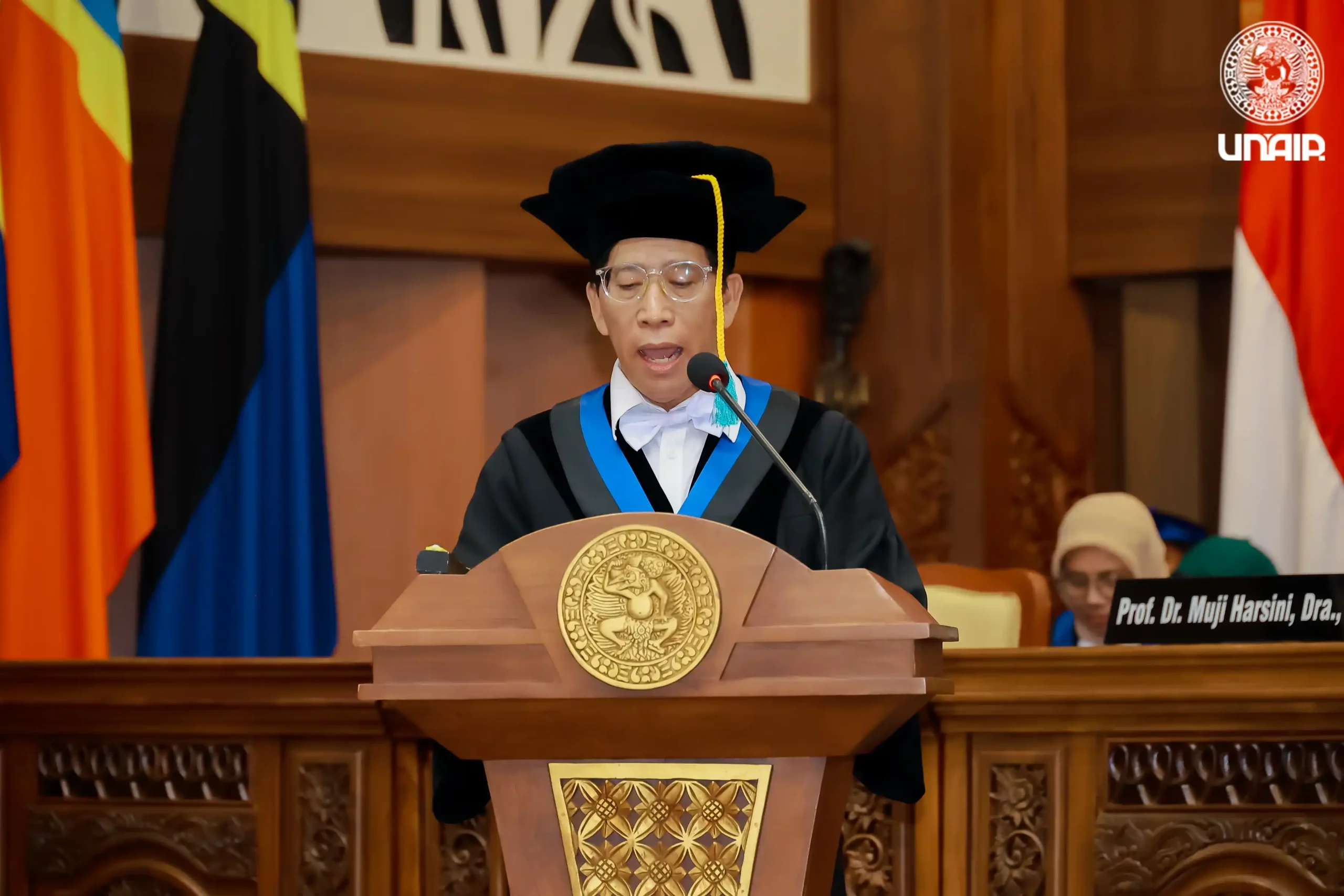 Prof Dr Hery Suwito Drs MSi, Guru Besar FST UNAIR yang dikukuhkan pada Kamis (8/5/2025) (Foto: PKIP UNAIR)