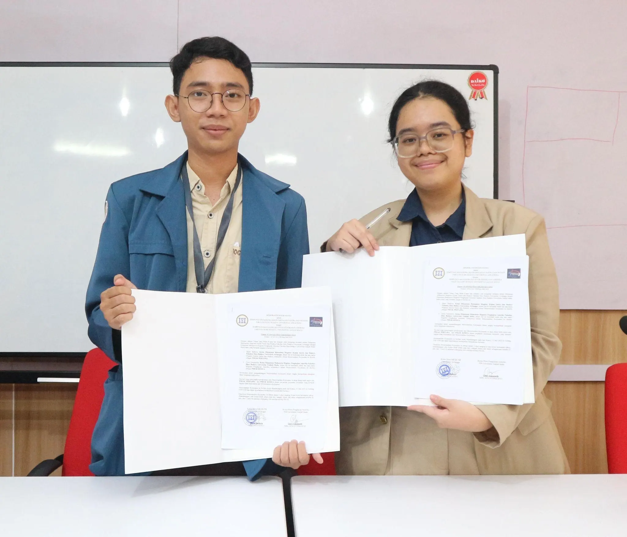 Ilham Baskoro, Chair of HIMA MKSB Universitas Airlangga (UNAIR), and Glory Emanuella, Chair of the American Studies Student Association at Universitas Gadjah Mada (UGM). (Photo: By courtesy)