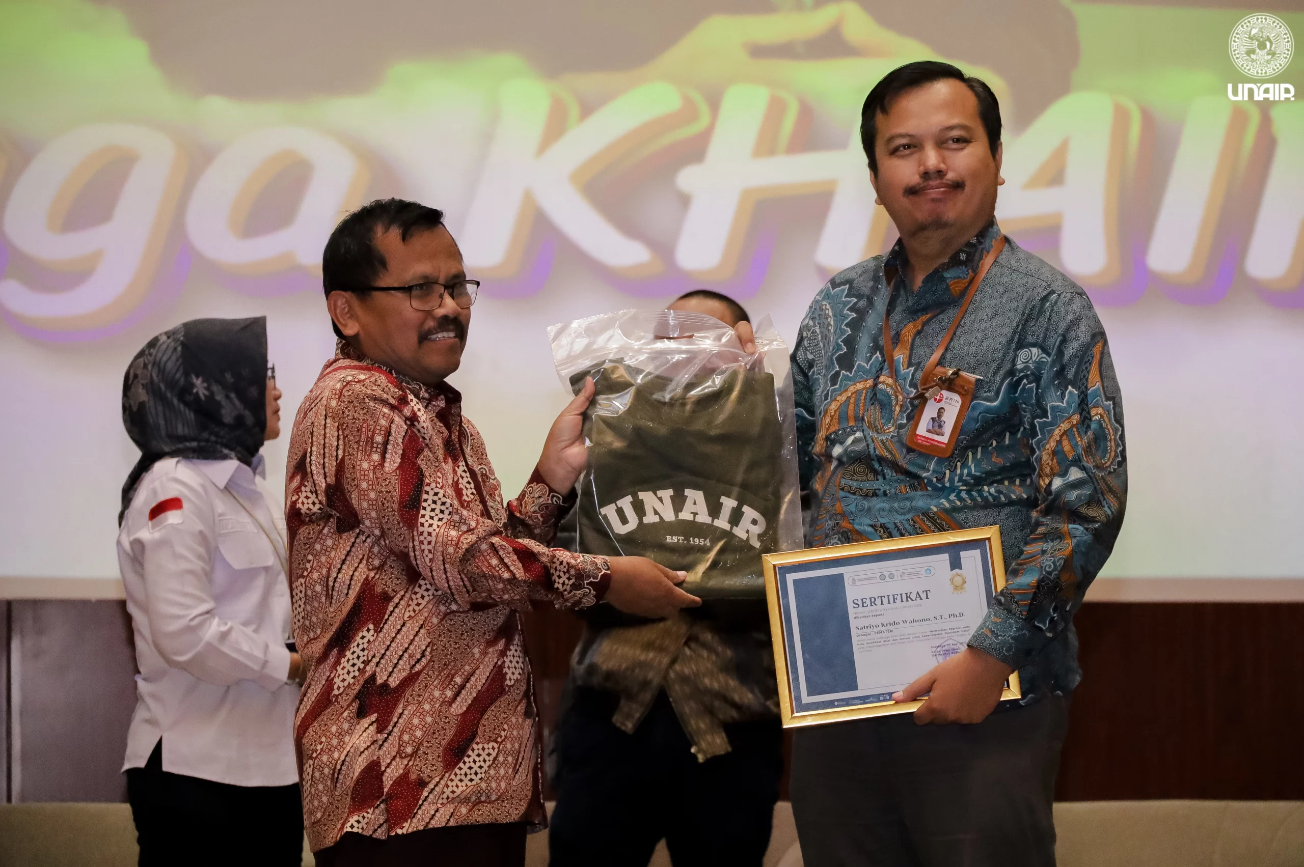Satriyo Krido Wahono PhD, Head of the Center for Food Technology and Process Research (PRTPP) under BRIN’s Agricultural and Food Research Organization at KHAIR, Tuesday (25/6/2025) at ASEEC Tower UNAIR Dharmawangsa-B Campus. (Photo: By courtesy)