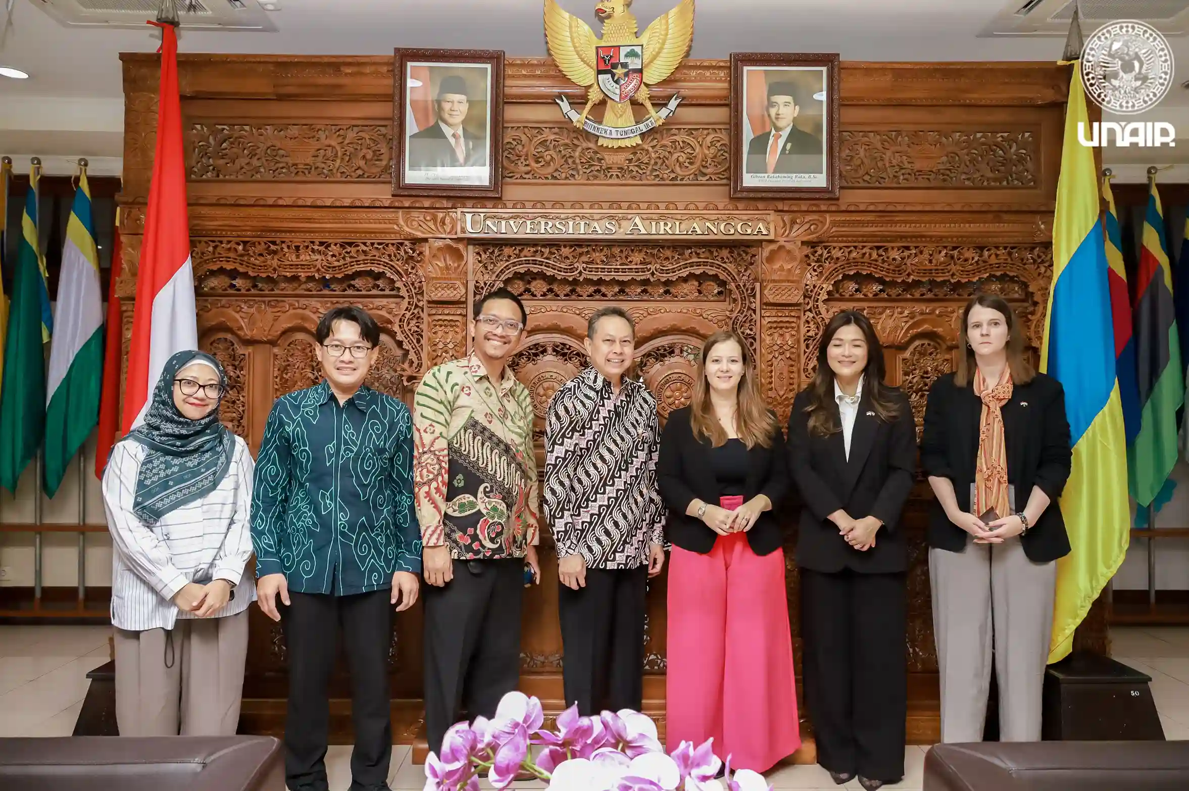 UNAIR leadership and Hungarian Embassy officials (Photo: PKIP UNAIR)