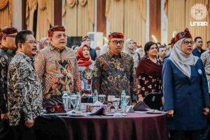 Leaders, guests, and delegates at the WUACD Summit gathered for a gala dinner at Grahadi State Building, Surabaya, Friday (June 13, 2025) (Photo: PKIP UNAIR)