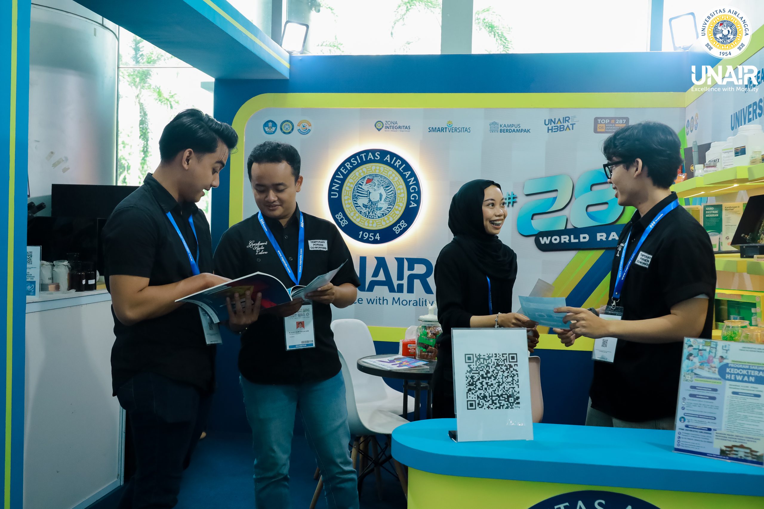 Booth FKH UNAIR dalam expo Indolivestock, Rabu (2/7/2025)