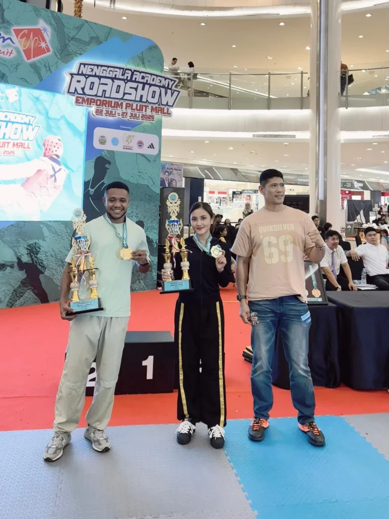 Marsha Alycia Rahmadiar Setianto, peraih Medali Emas Kejuaraan Nasional Jakarta Kickboxing Tatami Championship yang diselenggarakan Minggu (27/7/2025) (dok: pribadi)