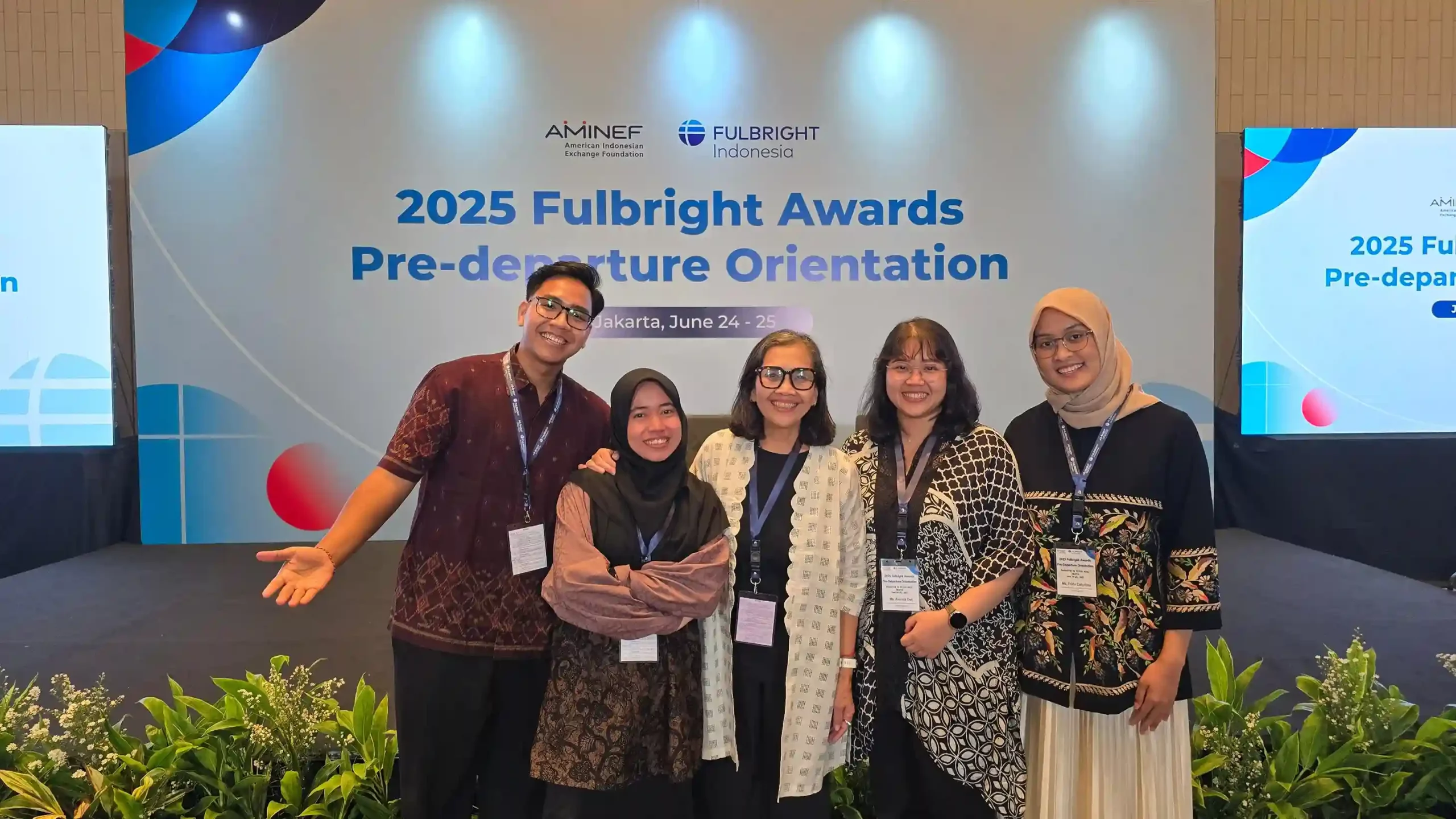 Ananda Dwi Cahyani bersama Executive Director of AMINEF dan Awardee Fulbright 2015 (Foto: Dok. Pribadi)