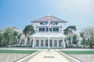 Gedung Rektorat Kampus C UNAIR. (Foto: PKIP UNAIR)