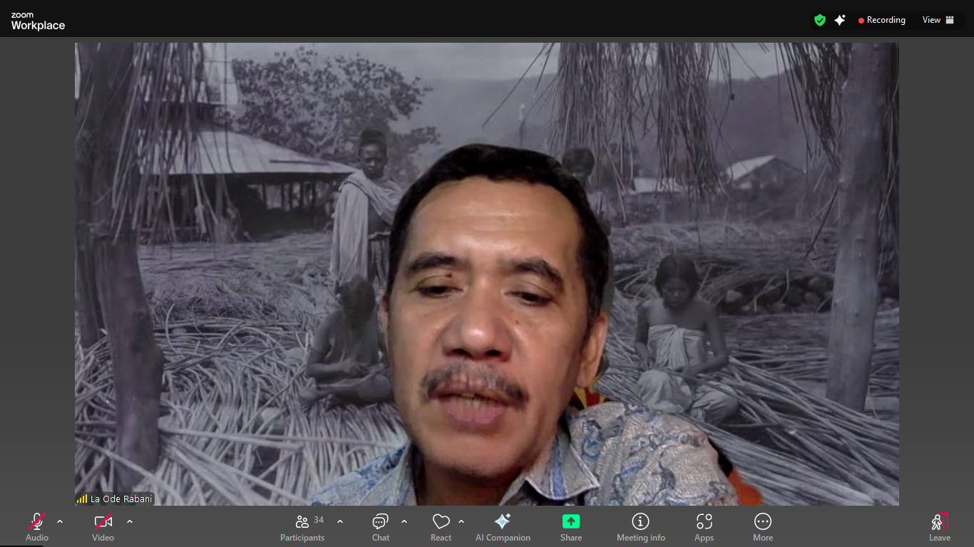 Dr La Ode Rabani SS MHum, dosen Fakultas Ilmu Budaya (FIB) Universitas Airlangga saat enyampaikan materinya pada Sabtu (26/7/2025). (Foto: Istimewa)