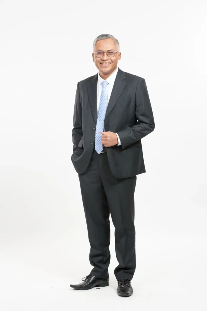 Suminto, alumnus of International Relations at UNAIR’s Faculty of Social and Political Sciences, now serves as Director General of Financing and Risk Management at Indonesia’s Ministry of Finance (Photo: By courtesy)