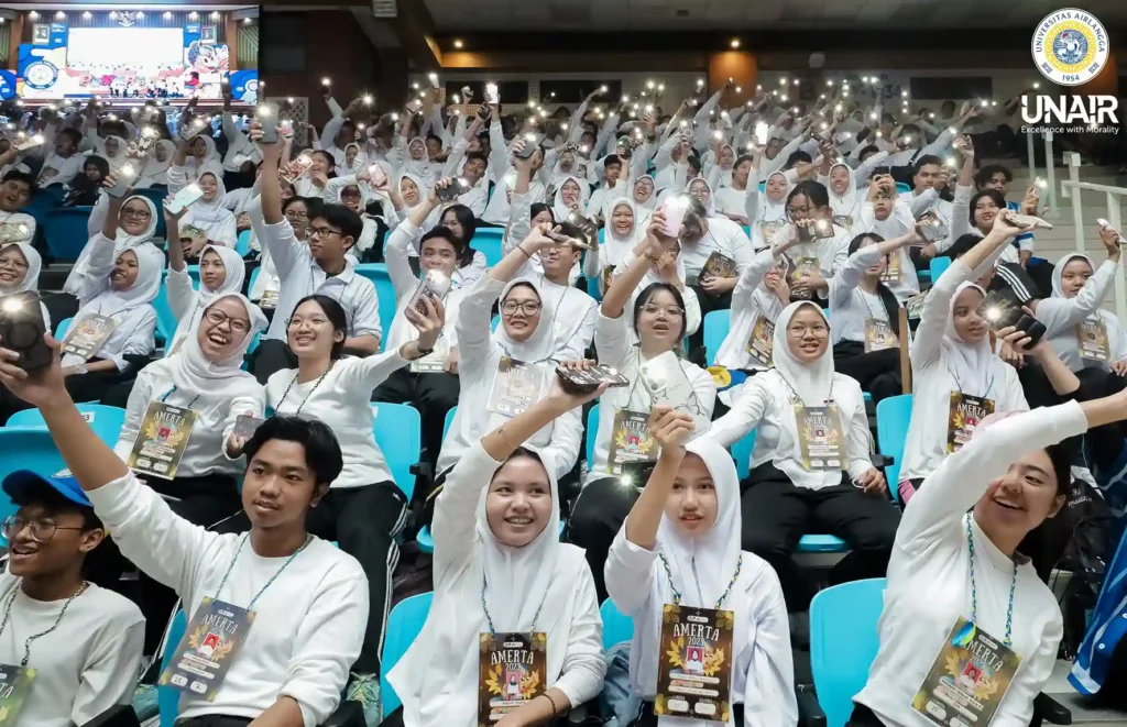 Enthusiasm of students in Amerta 2025 at Airlangga Convention Center (ACC) MERR-C Campus UNAIR (Photo: PKIP UNAIR)