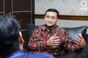 Vice Rector for Resources at Universitas Airlangga, Dr. Ardianto S.E., Ak., M.Si., during an interview with UNAIR NEWS, Wednesday (Aug. 6, 2025). (Photo: PKIP UNAIR)