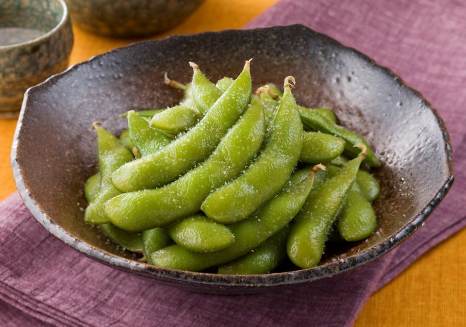 Kacang Edamame (Sumber: thespruceeat.com)