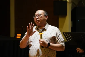 Iwan Nur Hidayat, alumnus program studi Ilmu Ekonomi Fakultas Ekonomi dan Bisnis (FEB) Universitas Airlangga (UNAIR). (Foto: Dok. Narasumber)