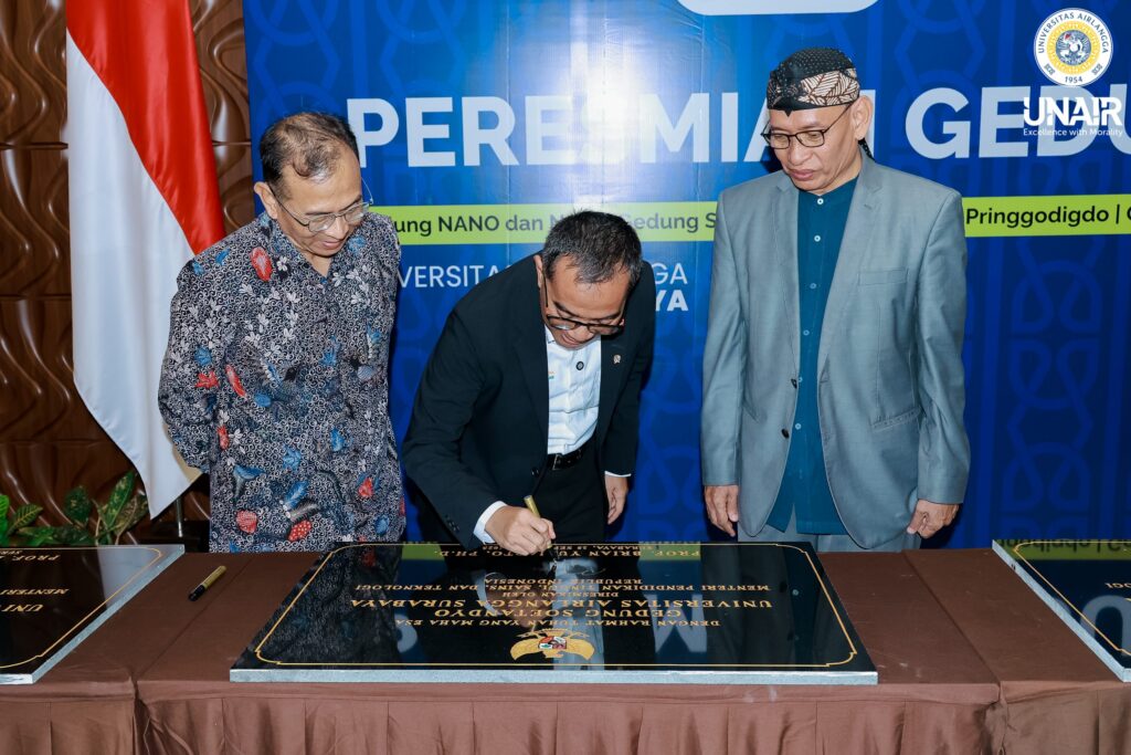 Peresemian 7 gedung baru UNAIR yang diresmikan oleh Prof Brian Yuliarto. (Foto: Humas)