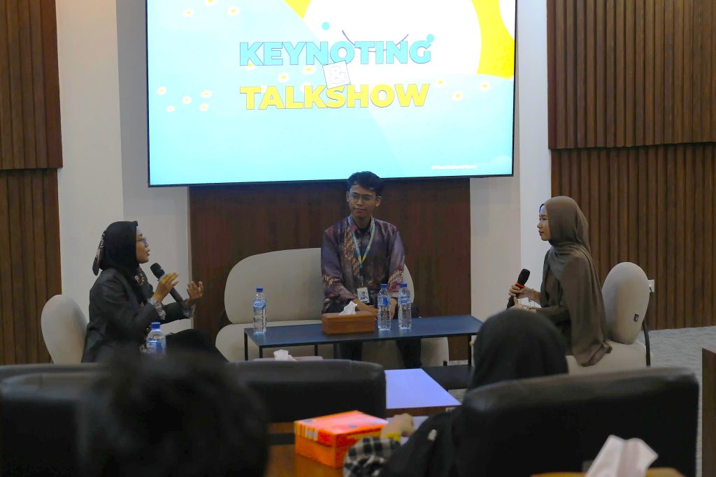 Sesi talkshow kegiatan talkshow dan launcing platform curhatorium V2 pada Sabtu (13/9/2025) (dok: panitia)