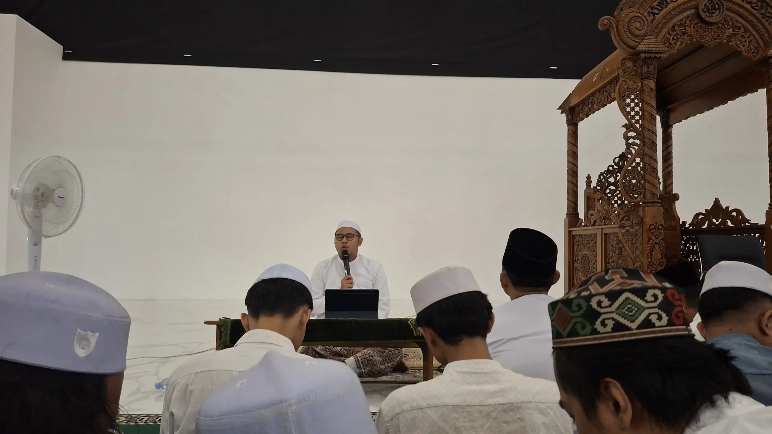 Ustadz Afri Andiarto, SM MM dalam tausiah peringatan Maulid Nabi pada Kamis (18/9/2025) (Foto: Istimewa)