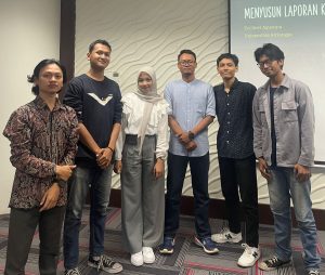 Tim mahasiswa Universitas Airlangga yang berhasil lolos pendanaan pada Program Pembinaan Mahasiswa Wirausaha (P2MW) 2025. (Foto: Istimewa)