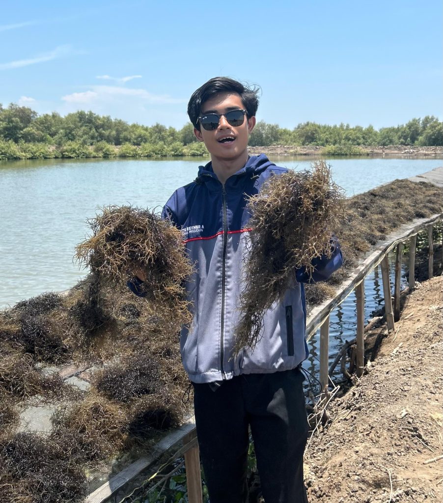 Vito Reyner Adriananda, alumni Fakultas Perikanan dan Kelautan (FPK) Universitas Airlangga (UNAIR) angkatan 2021 (Foto: Narasumber)